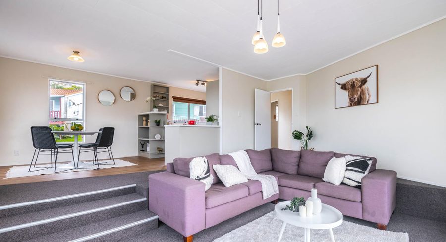  at 21 Sunhaven Drive, Newlands, Wellington