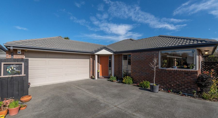  at 102A Prestons Road, Redwood, Christchurch