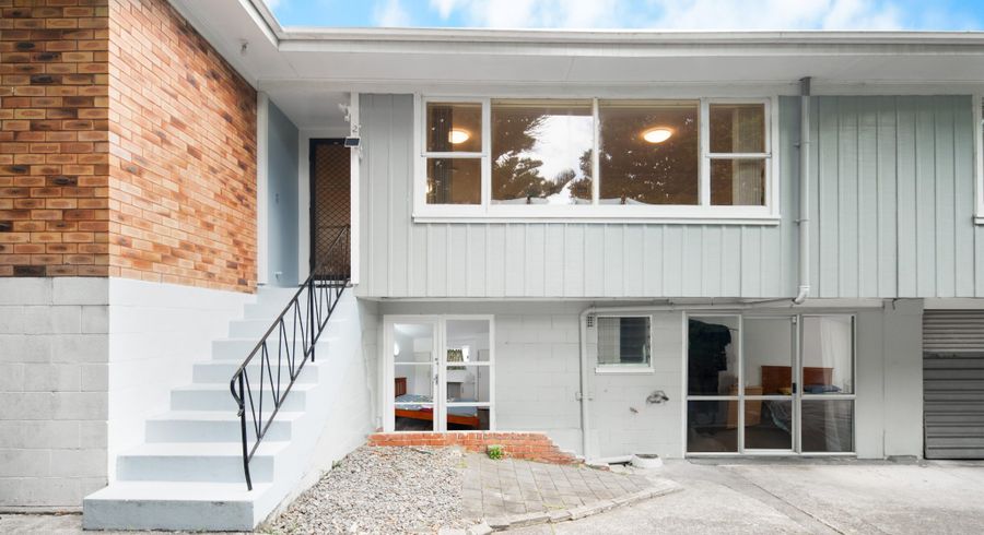  at 2/29 Titirangi Road, New Lynn, Auckland