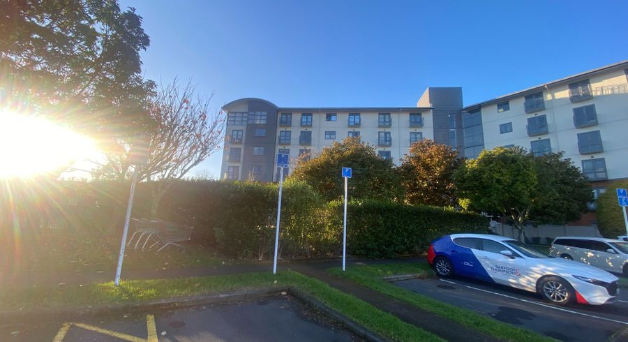  at 5p/10 Crown Lynn Place, New Lynn, Waitakere City, Auckland