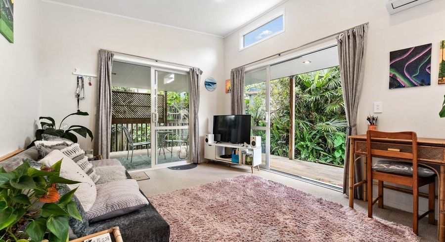  at 10 Allender Drive, Torbay, Auckland