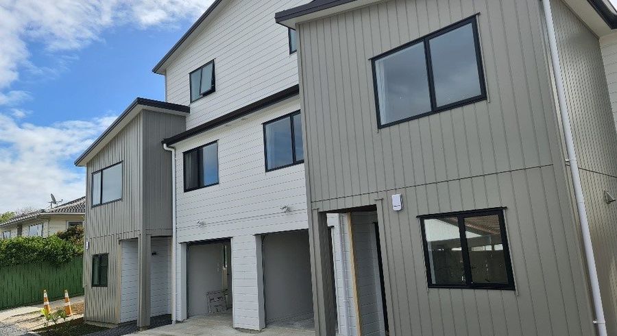  at 26b Athena dr, Totara Vale, North Shore City, Auckland