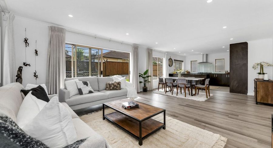  at 4 Villarosa Lane, Flat Bush, Manukau City, Auckland