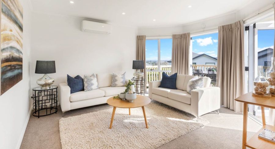  at 10 Mackay Drive, Greenhithe, Auckland