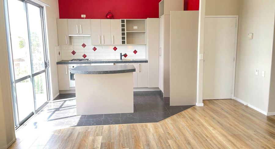 at 3/4 Hulme Place, Henderson, Waitakere City, Auckland