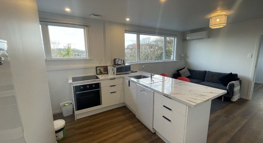  at Flat 3/12 Mataroa Avenue, Northland, Wellington, Wellington