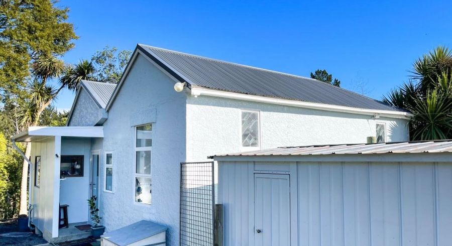  at 27 Lake View Street, Waihola
