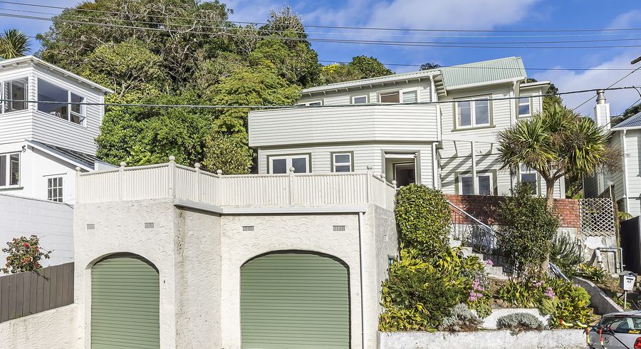  at 42 Raroa Road, Kelburn, Wellington