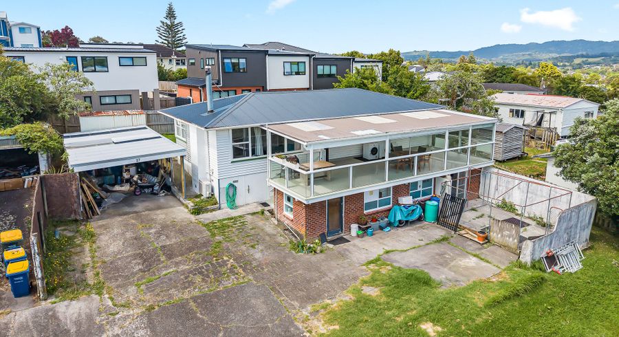  at 27 Choice Avenue, Henderson, Waitakere City, Auckland