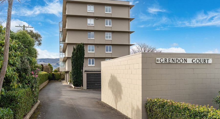  at 2/38 Drivers Road, Maori Hill, Dunedin, Otago