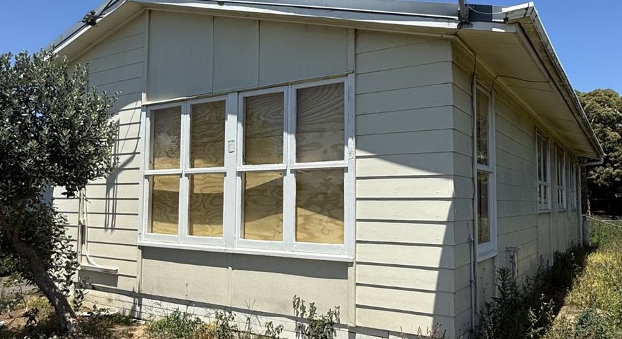  at Mangere East, Manukau City, Auckland