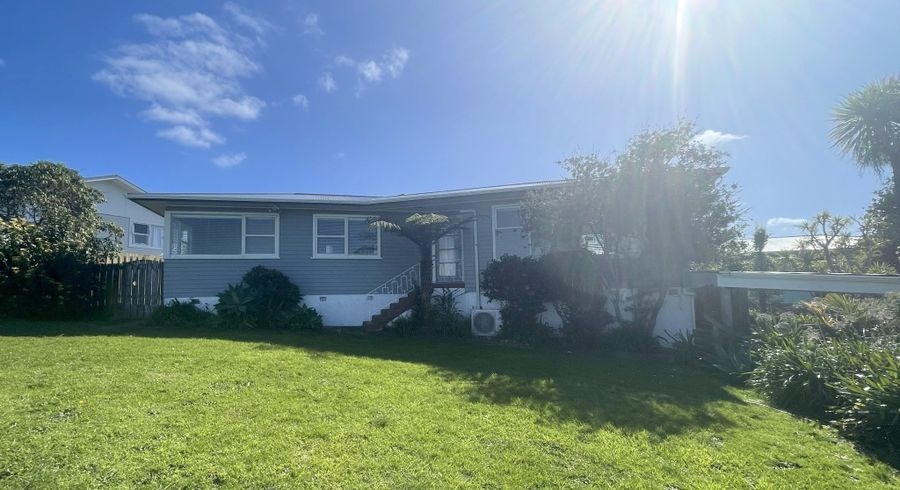  at 52 Fairclough Road, Beach Haven, North Shore City, Auckland