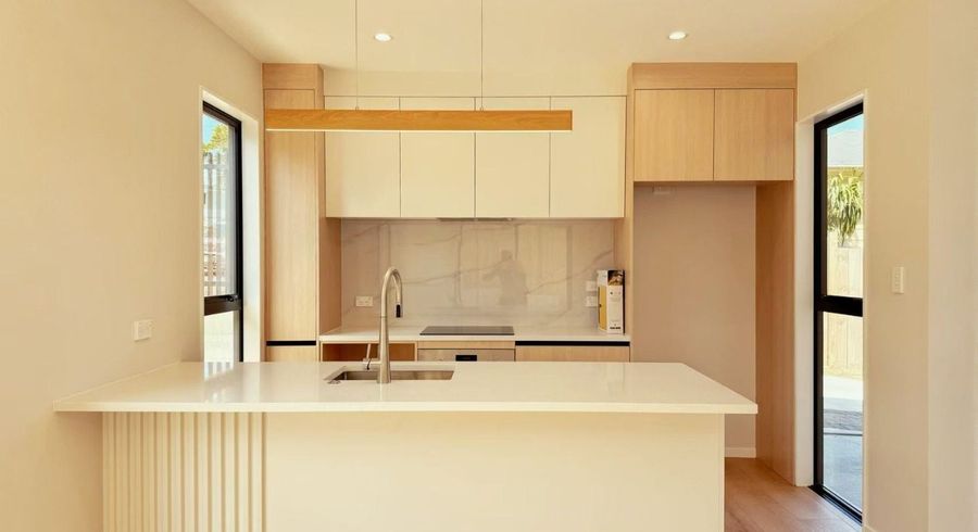  at 7E Springside Place, New Lynn, Waitakere City, Auckland