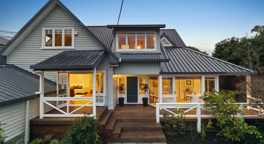  at 31 Winscombe Street, Belmont, Auckland