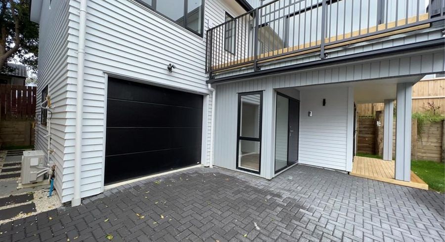  at 20B Pipitea Place, Massey, Waitakere City, Auckland