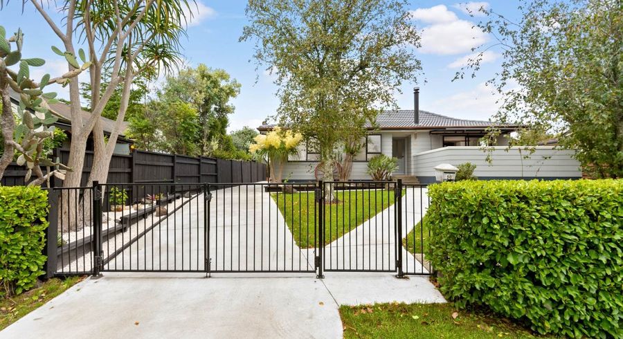  at 14 Luanda Drive, Ranui, Waitakere City, Auckland