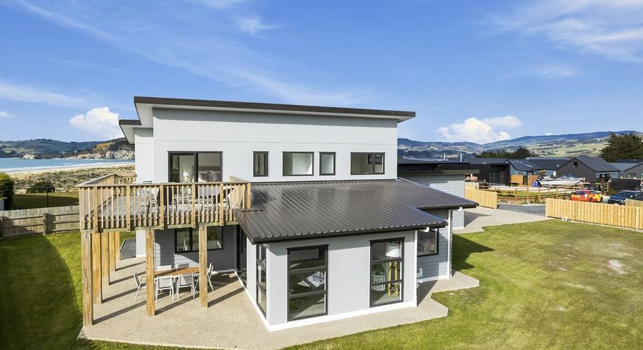  at 9 Okahau Terrace, Warrington, Waikouaiti