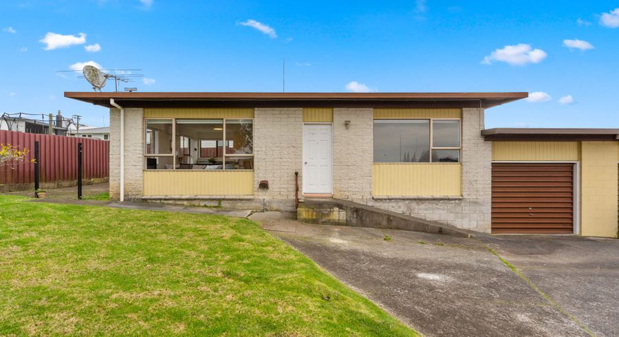  at 1/10 Statesman Street, Henderson, Waitakere City, Auckland