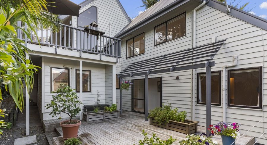  at 2/31 Clifton Road, Herne Bay, Auckland City, Auckland