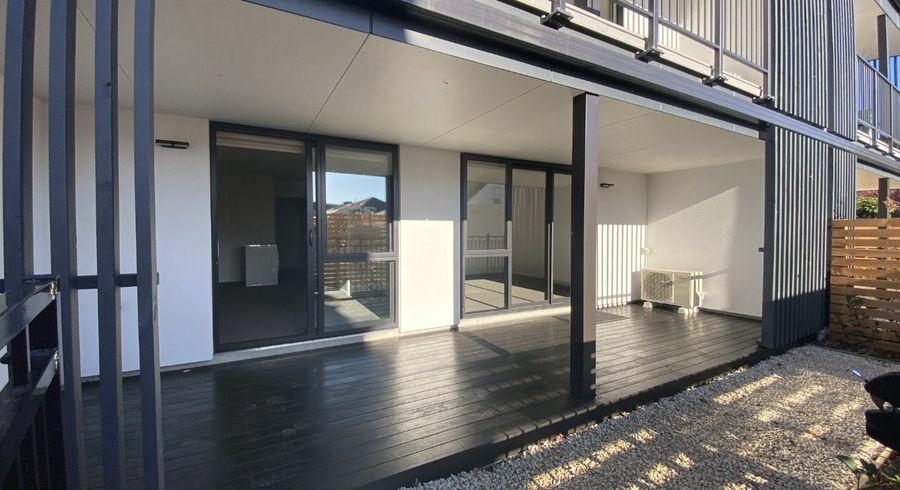  at 2/142  Leinster Road, Merivale, Christchurch City, Canterbury