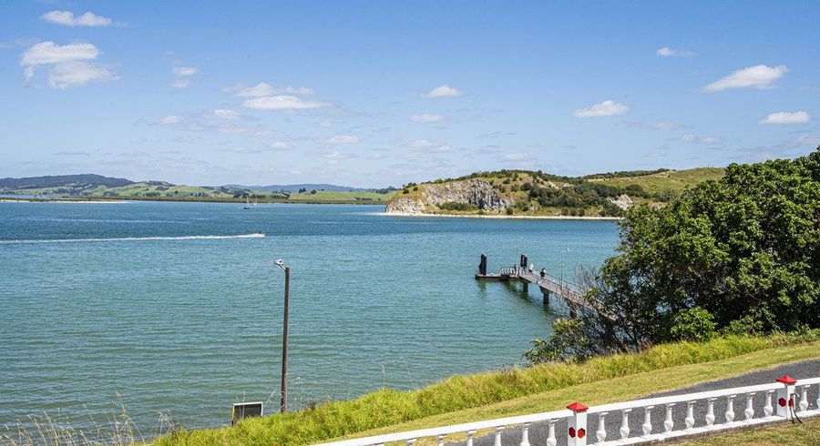  at 186 Beach Road, Onerahi, Whangarei