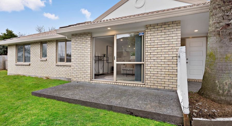  at 13 Clover Drive, Henderson, Waitakere City, Auckland