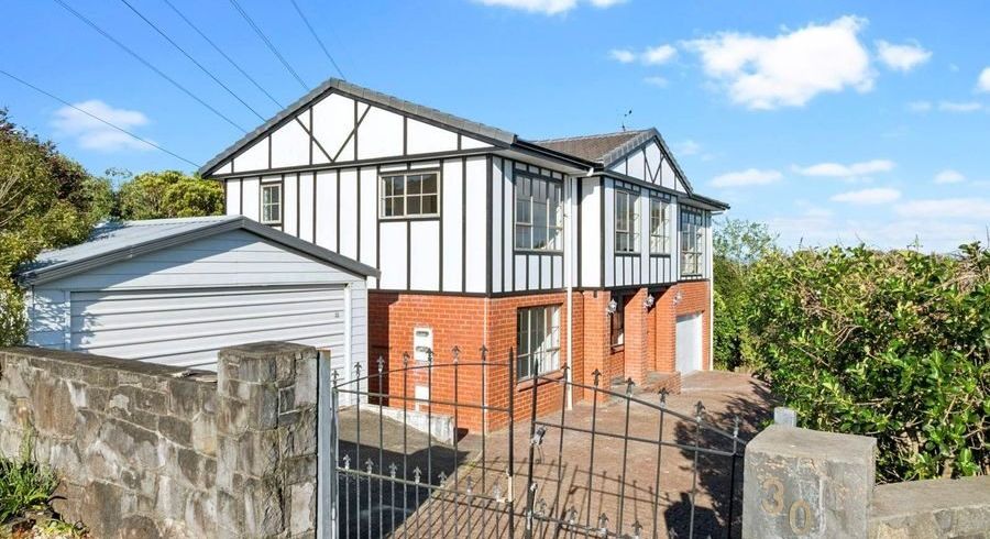  at 30 Hoskins Avenue, Hillsborough, Auckland City, Auckland