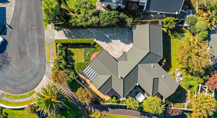  at 9 Taylor Place, Merrilands, New Plymouth