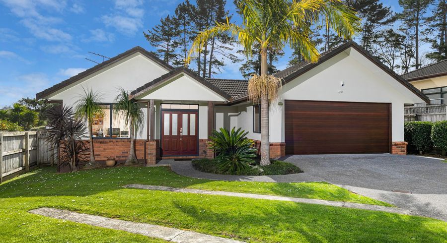  at 9 Maryann Place, Greenhithe, Auckland