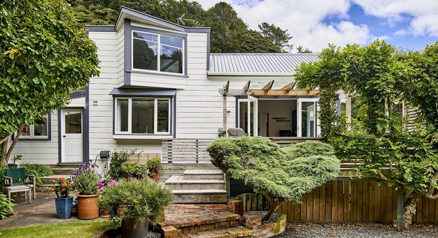  at 31 Nikau Street, Eastbourne, Lower Hutt