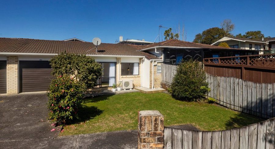  at 2/30 Trojan Crescent, New Lynn, Waitakere City, Auckland