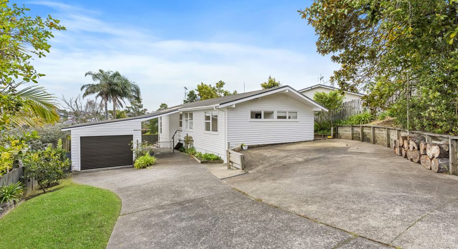  at 13 Acacia Road, Torbay, Auckland