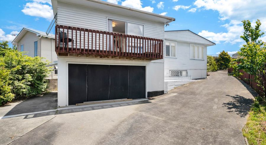 at 11 Dickey Street, New Windsor, Auckland