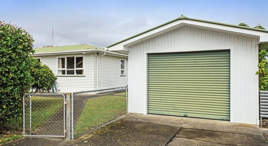  at 1002A Plunket Street, Saint Leonards, Hastings