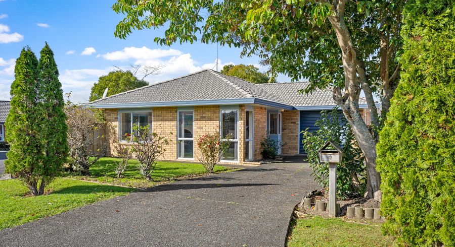  at 32 Heversham Place, Glendene, Auckland