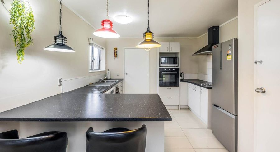  at 4 Chichester Drive, Rosehill, Papakura, Auckland
