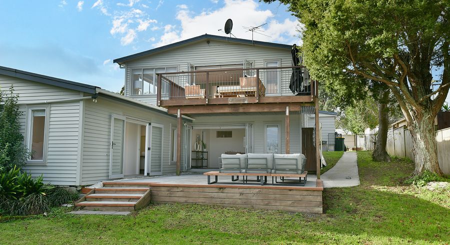  at 43 Tauhinu Road, Greenhithe, Auckland