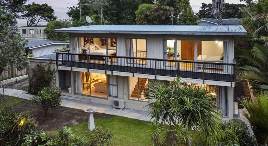  at 24 Hillcrest Grove, Hillpark, Auckland
