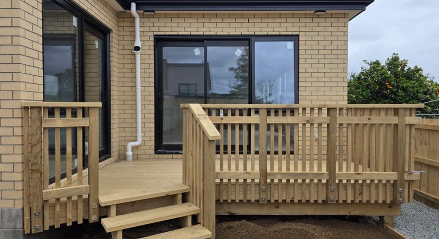  at 557A Massey Road , Mangere, Manukau City, Auckland