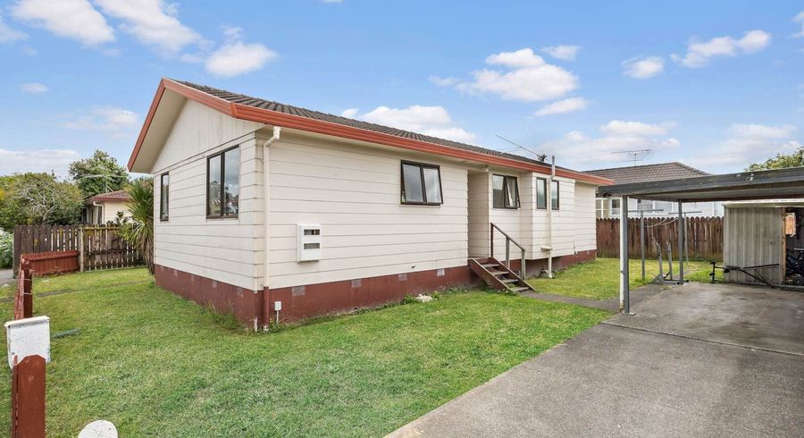  at 2/22 Trimdon Street, Randwick Park, Manukau City, Auckland