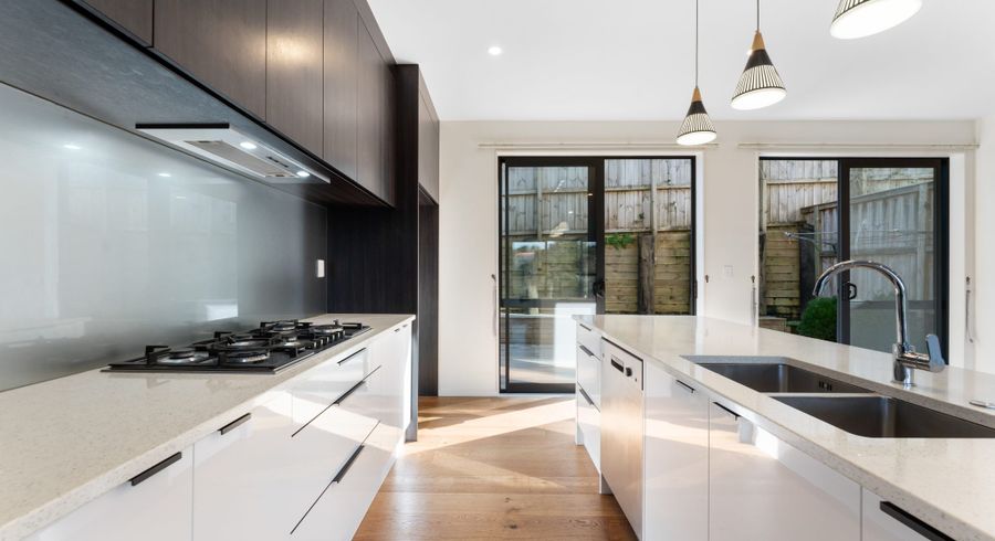  at 4/4 McQuoid Place, Glenfield, North Shore City, Auckland