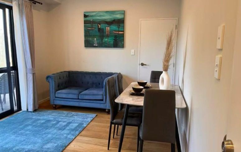  at Flat/38d  Wicklam Lane, Greenhithe, North Shore City, Auckland
