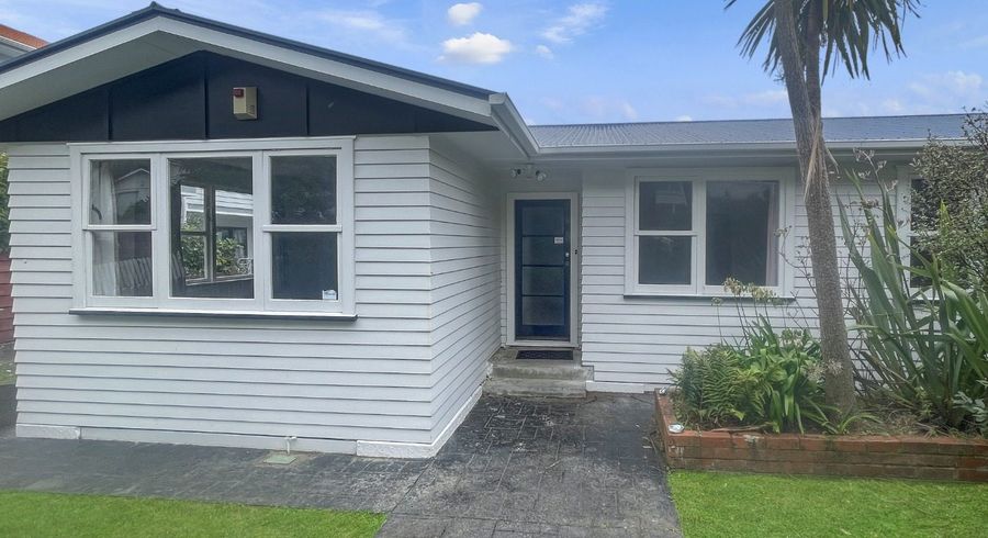  at 8 Witham St, Island Bay, Wellington, Wellington