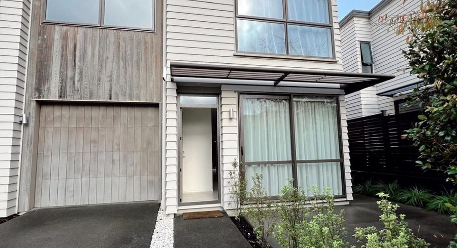  at 17 Costa Viva Cres, Papakura, Papakura, Auckland