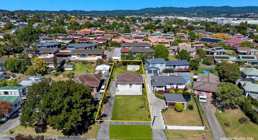  at 4 Duncan Avenue, Te Atatu South, Waitakere City, Auckland