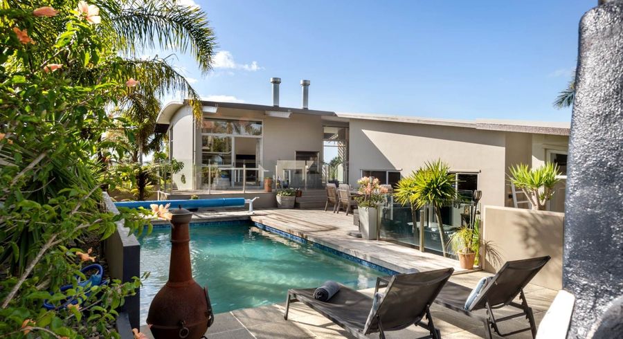  at 8 Intrepid Crescent, Beachlands, Manukau City, Auckland