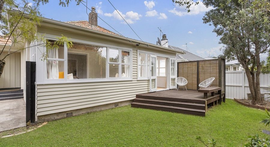  at 4 Grove Road, Sandringham, Auckland