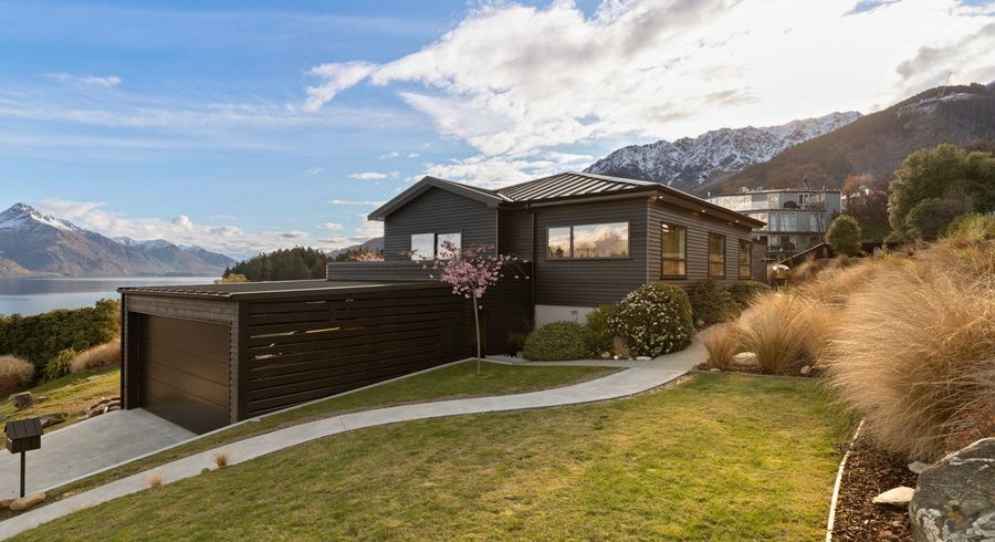  at 4 Suburb Street, Queenstown, Queenstown
