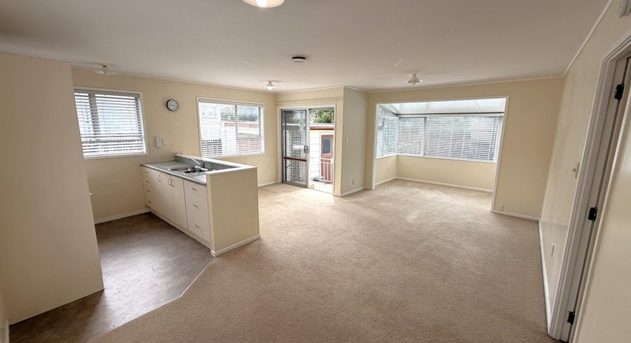  at 2/7 Almond Place, Mount Wellington, Auckland City, Auckland