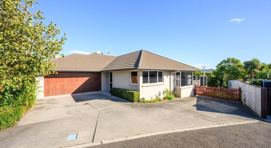 at 27 Johnstone Drive, Fitzherbert, Palmerston North, Manawatu / Whanganui